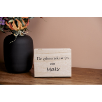 Houten kist geboortekaartjes