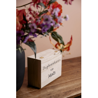 Houten kist geboortekaartjes